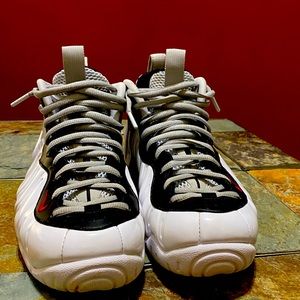 Nike Foamposite pro chrome white